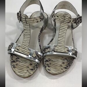 Women’s Stuart Weitzman Cream/Silver Snake Skin Strappy Flats Sandals Size 8M